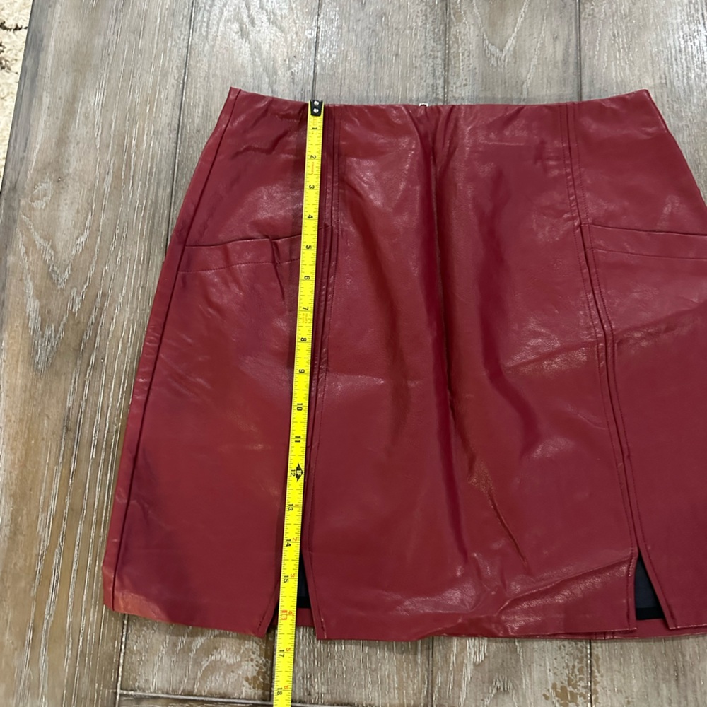 MINKPINK Skirt - Picture 2 of 8